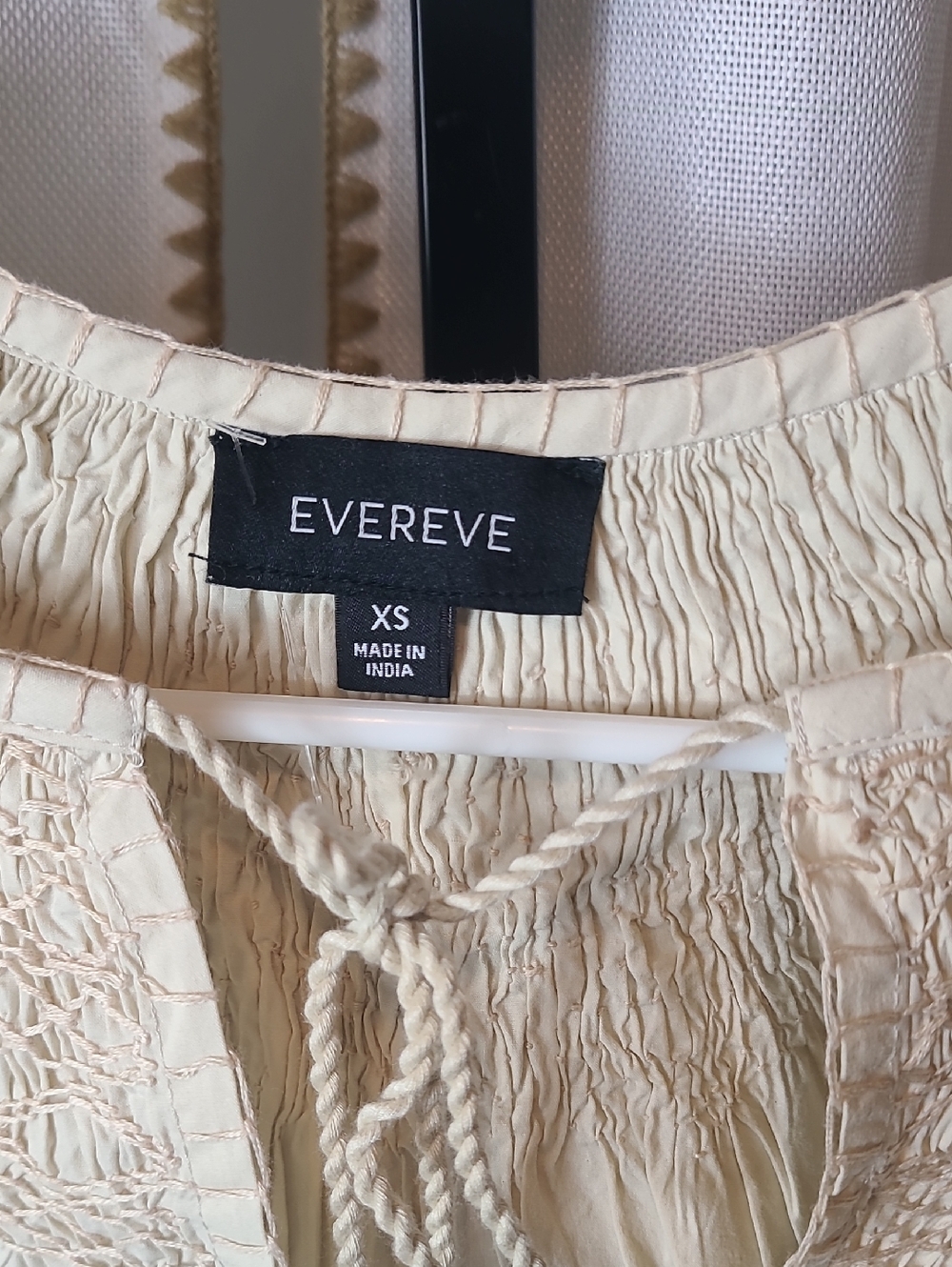 Evereve Top Blouse NWOT Smocked 3/4 Sleeve Boho Cream XS - Picture 3 of 5